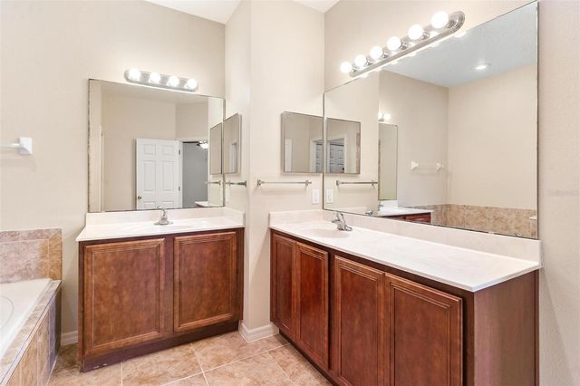 3360 CREEK RUN LANE, Eustis, FL 32736