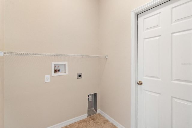 3360 CREEK RUN LANE, Eustis, FL 32736