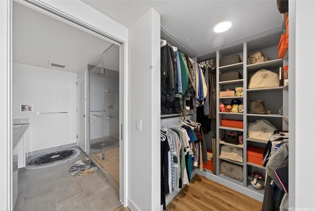 1001 queen Street 2604, Honolulu, HI 96814