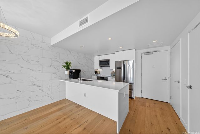 1001 queen Street 2604, Honolulu, HI 96814