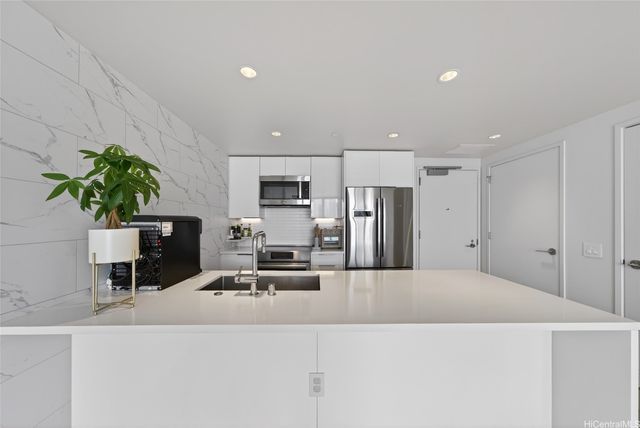 1001 queen Street 2604, Honolulu, HI 96814