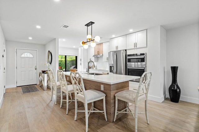 21 Stratford Drive E C, Boynton Beach, FL 33436