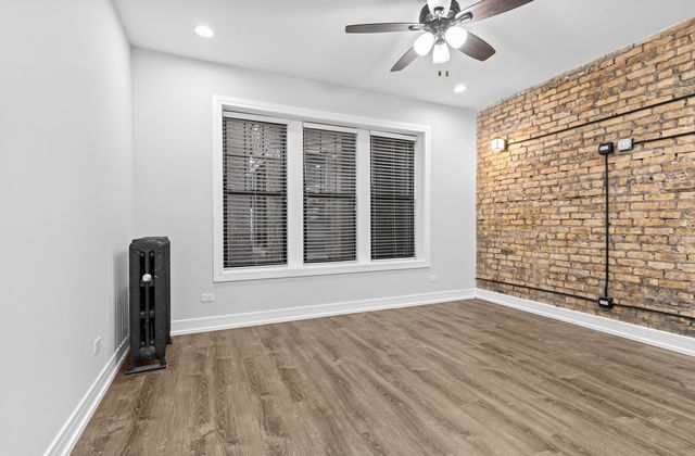 6111 N Winthrop Avenue 1, Chicago, IL 60660