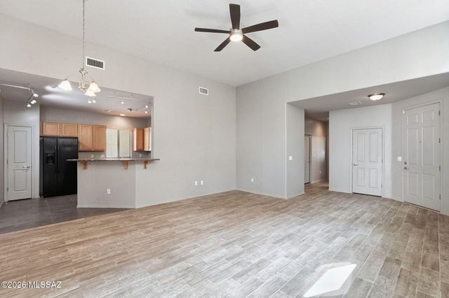8753 N Mugho Pine Trail, Tucson, AZ 85743