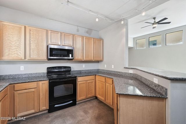 8753 N Mugho Pine Trail, Tucson, AZ 85743