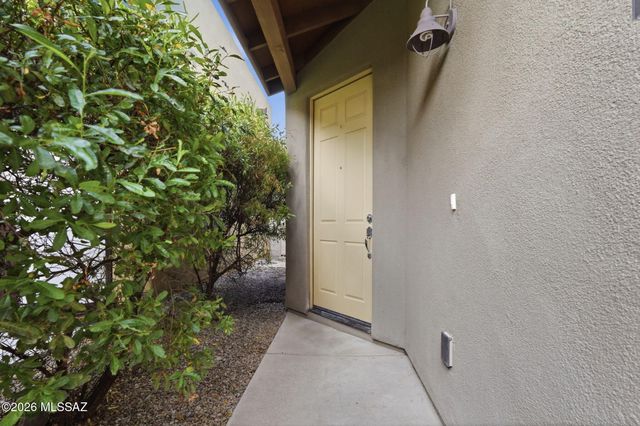 8753 N Mugho Pine Trail, Tucson, AZ 85743