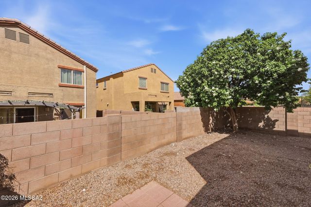 8753 N Mugho Pine Trail, Tucson, AZ 85743