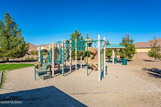 8753 N Mugho Pine Trail, Tucson, AZ 85743