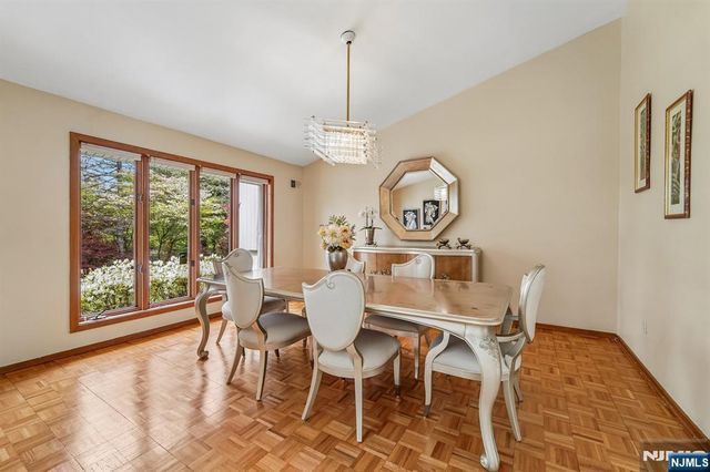 8 Union Hill Road, Denville Township, NJ 07834