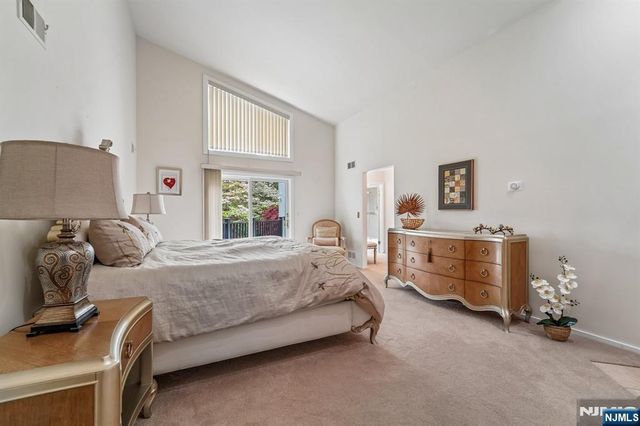 8 Union Hill Road, Denville Township, NJ 07834