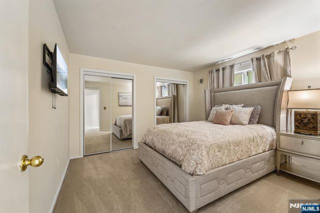 8 Union Hill Road, Denville Township, NJ 07834