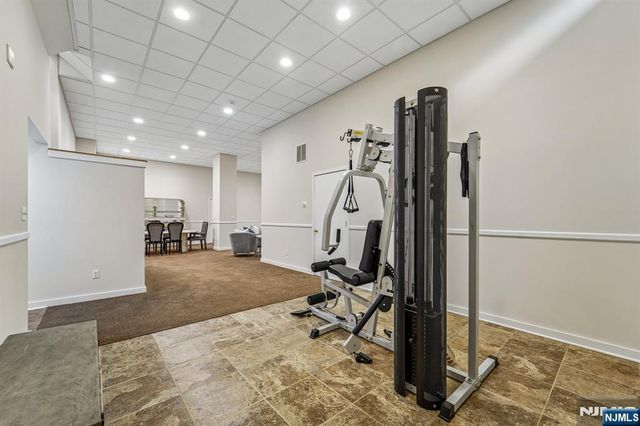 8 Union Hill Road, Denville Township, NJ 07834