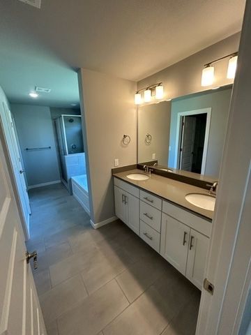 510 S Wagon Wheel Avenue, Fayetteville, AR 72704