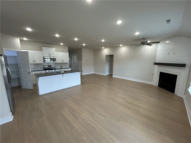 510 S Wagon Wheel Avenue, Fayetteville, AR 72704