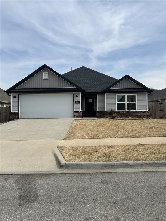 510 S Wagon Wheel Avenue, Fayetteville, AR 72704