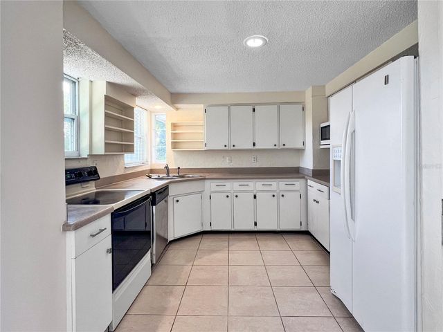 3405 MCINTOSH ROAD, Sarasota, FL 34232