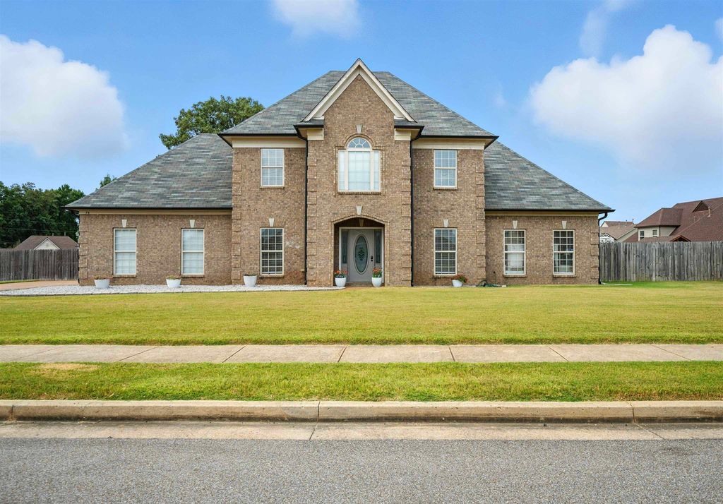76 TEALWOOD CV, Atoka, TN 38004