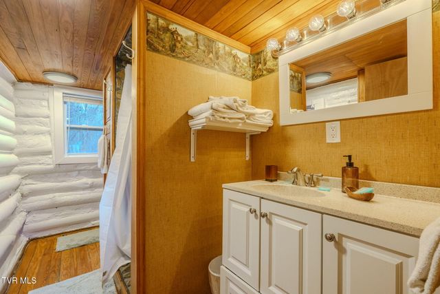 1878 Little Cove Road, Sevierville, TN 37862