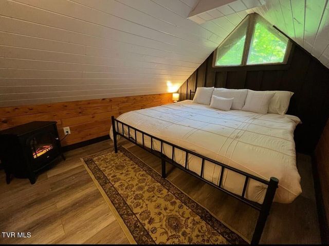 1878 Little Cove Road, Sevierville, TN 37862