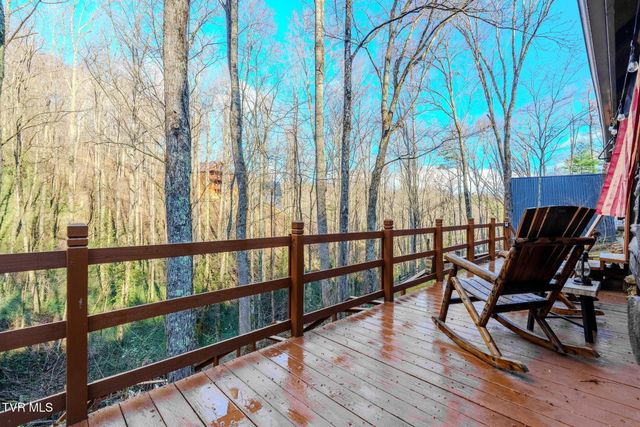 1878 Little Cove Road, Sevierville, TN 37862