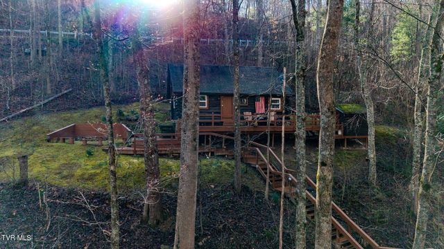 1878 Little Cove Road, Sevierville, TN 37862