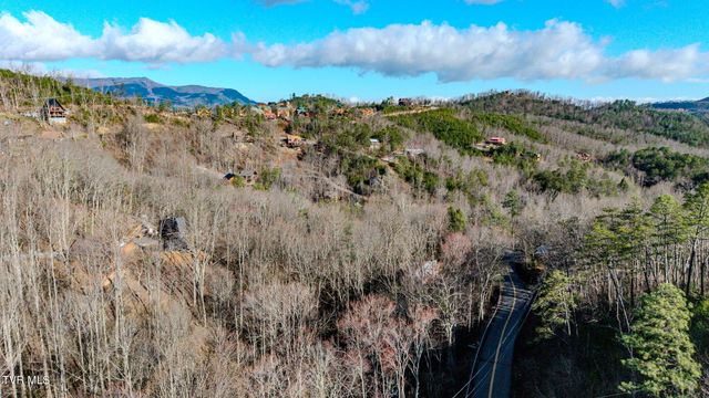 1878 Little Cove Road, Sevierville, TN 37862