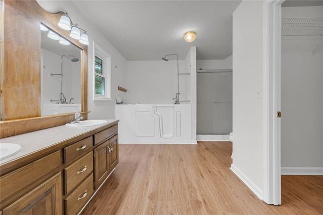 1170 Robert Pointe Way SE, Lawrenceville, GA 30045
