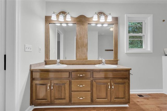 1170 Robert Pointe Way SE, Lawrenceville, GA 30045