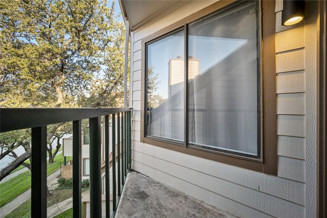 2314 Bamboo Drive I304, Arlington, TX 76006