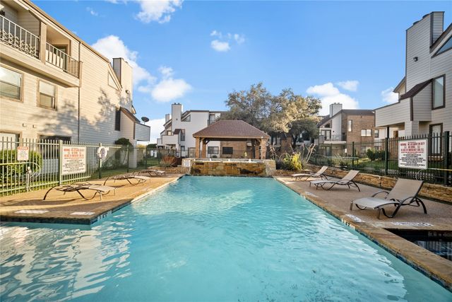 2314 Bamboo Drive I304, Arlington, TX 76006