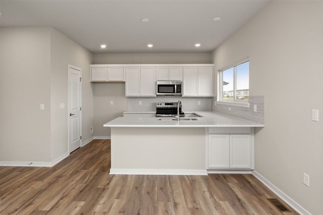 555 NW Compass Avenue, Waukee, IA 50263