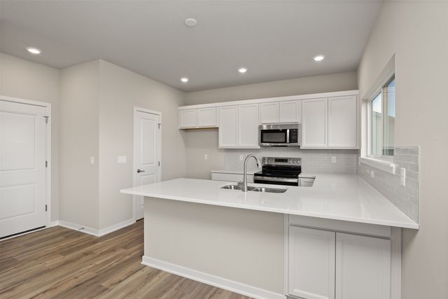 555 NW Compass Avenue, Waukee, IA 50263