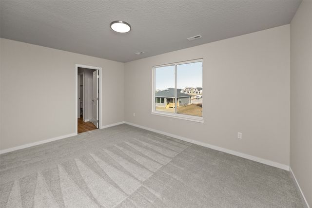 555 NW Compass Avenue, Waukee, IA 50263