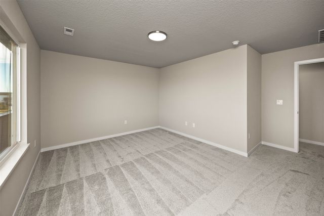 555 NW Compass Avenue, Waukee, IA 50263