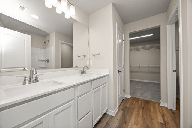 555 NW Compass Avenue, Waukee, IA 50263