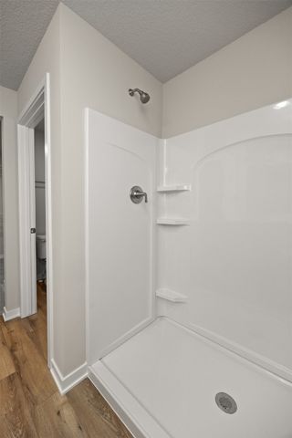 555 NW Compass Avenue, Waukee, IA 50263