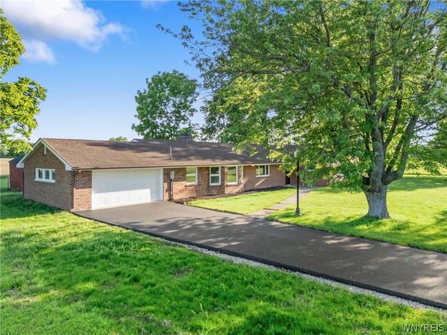 1918 Lake Road, Porter, NY 14174
