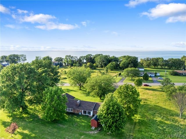 1918 Lake Road, Porter, NY 14174