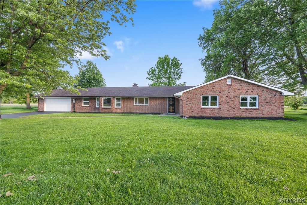 1918 Lake Road, Porter, NY 14174
