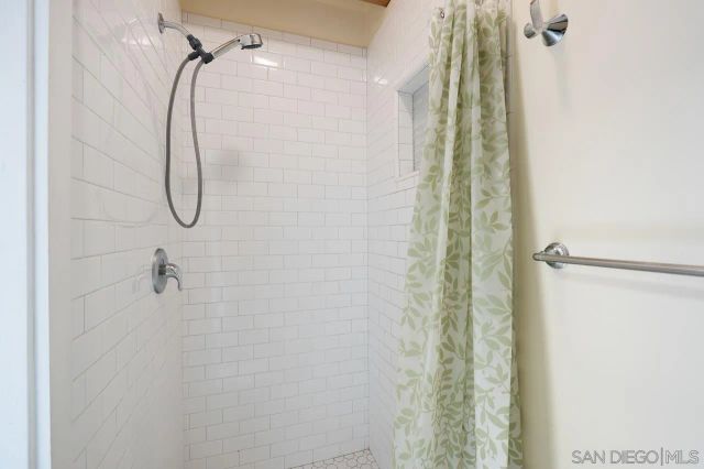 4881-4883 33rd st, San Diego, CA 92116