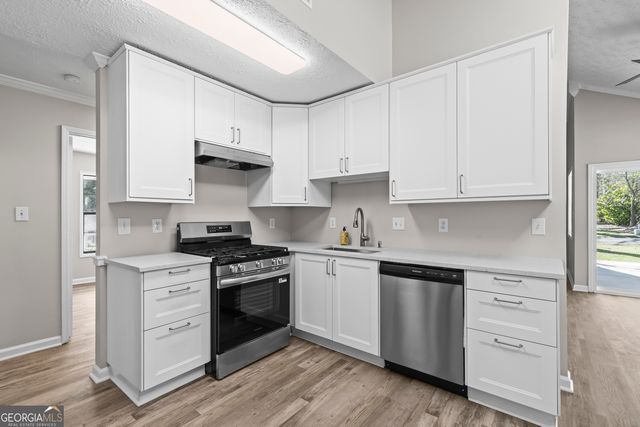 3044 Wildflower Lane, Snellville, GA 30039