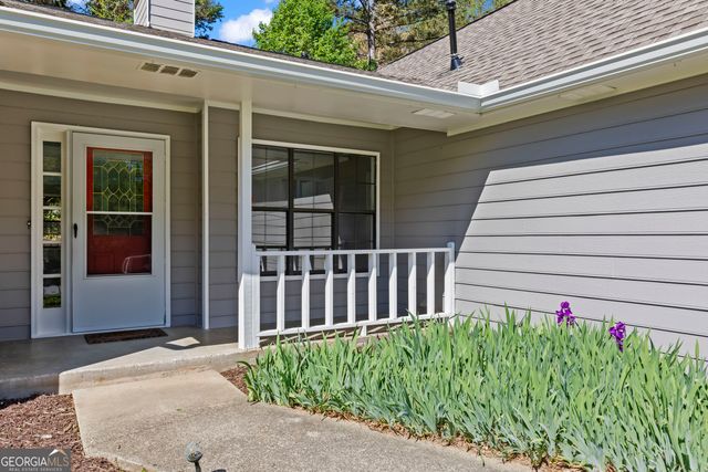 3044 Wildflower Lane, Snellville, GA 30039