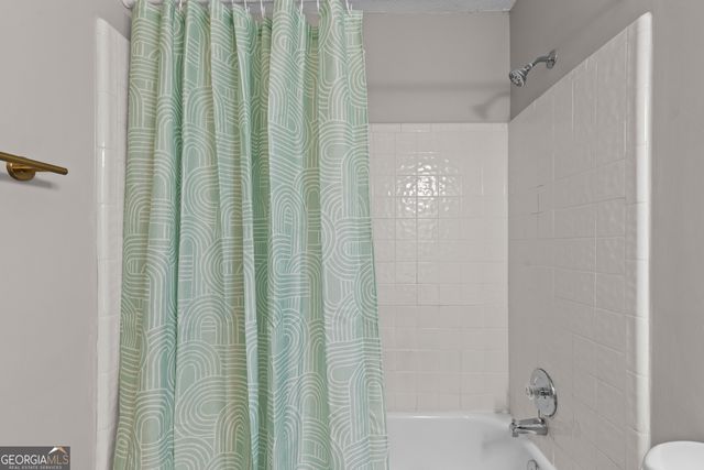 3044 Wildflower Lane, Snellville, GA 30039