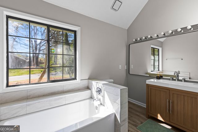 3044 Wildflower Lane, Snellville, GA 30039