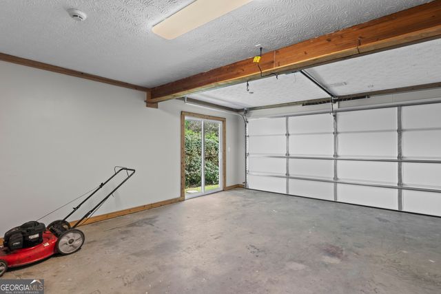 3044 Wildflower Lane, Snellville, GA 30039