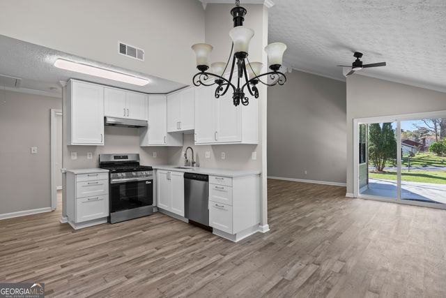 3044 Wildflower Lane, Snellville, GA 30039