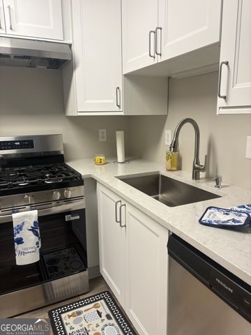 3044 Wildflower Lane, Snellville, GA 30039