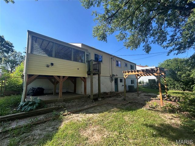 7243 General Sherman Lane, St Louis, MO 63123
