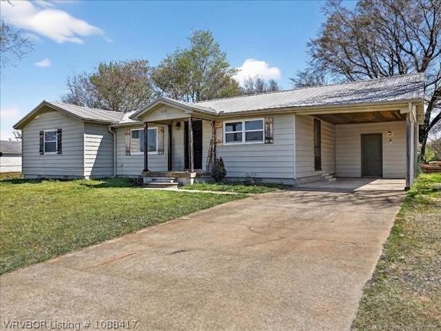 602 Martindale Lane, Pocola, OK 74902