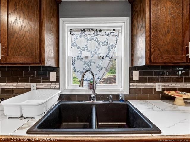602 Martindale Lane, Pocola, OK 74902